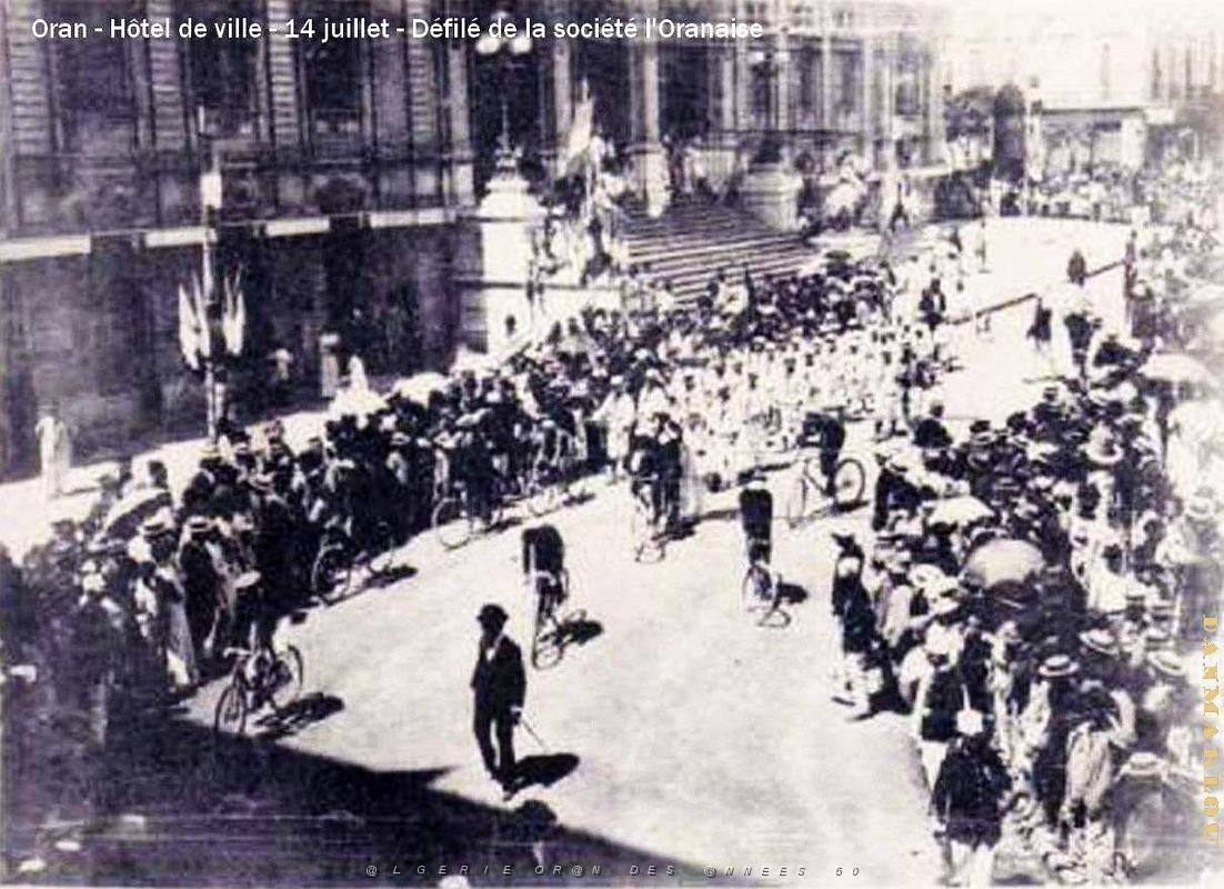 PA i- 01- Place d'armes animee.jpg